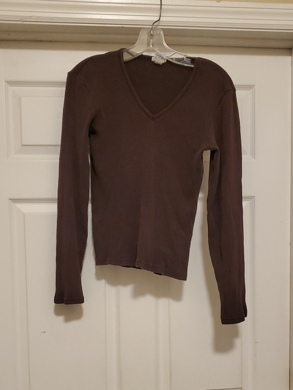 Old Navy Women's V-Neck Long Sleeve Ribbed Top in Brown